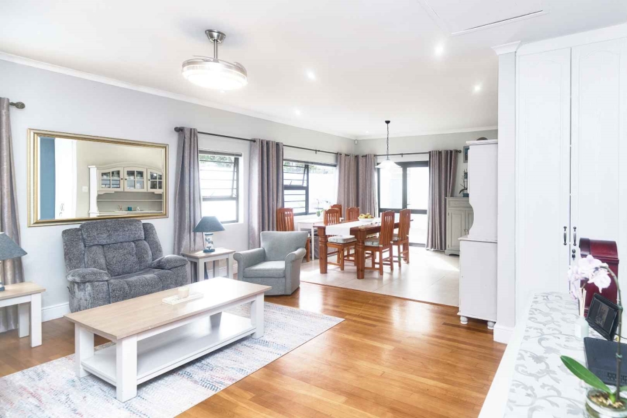 4 Bedroom Property for Sale in Voelklip Western Cape